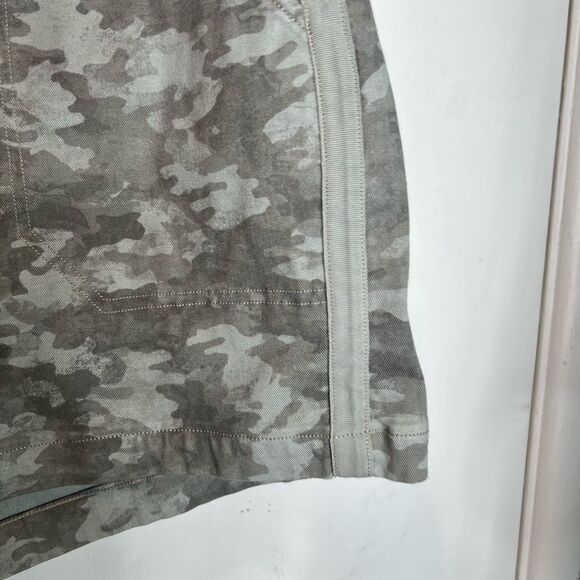 Spanx Stone Wash Camo Pull On Stretch Twill Shorts Womens Sz large Slim Shaping - Picture 5 of 11
